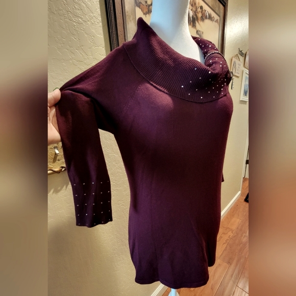 Questions Petites Sweater - Size L - Picture 4 of 9